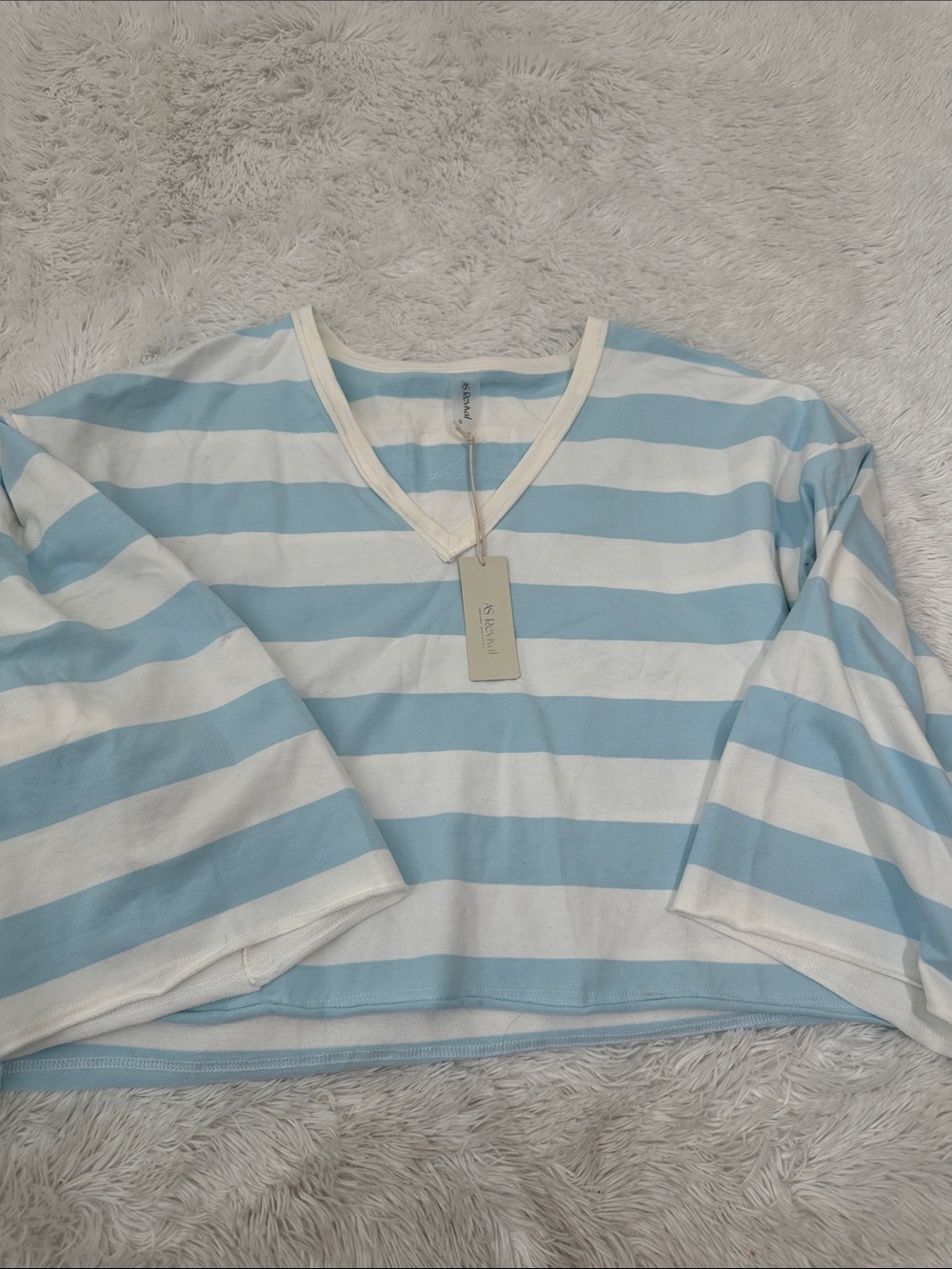 🍏 NWT Altar’d State Oversized Crop Shirt